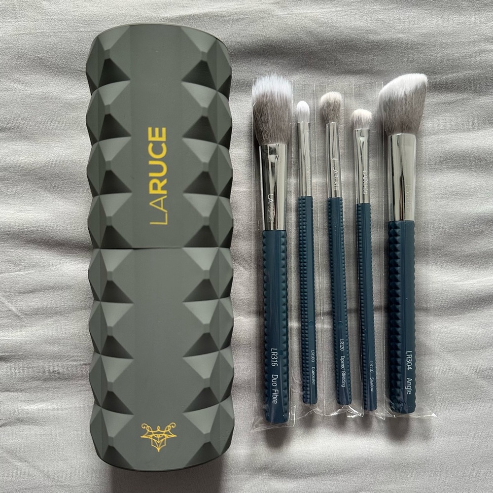 Laruce Beauty Brush Set